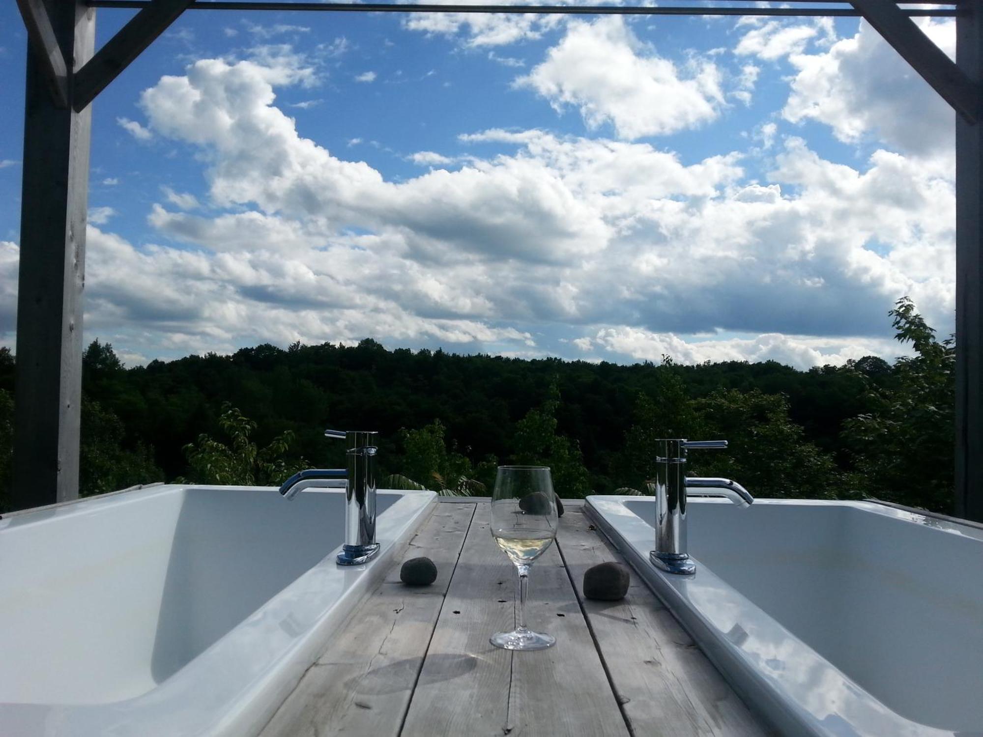 Eco Spa Highland Grenville-Sur-La-Rouge Exteriör bild