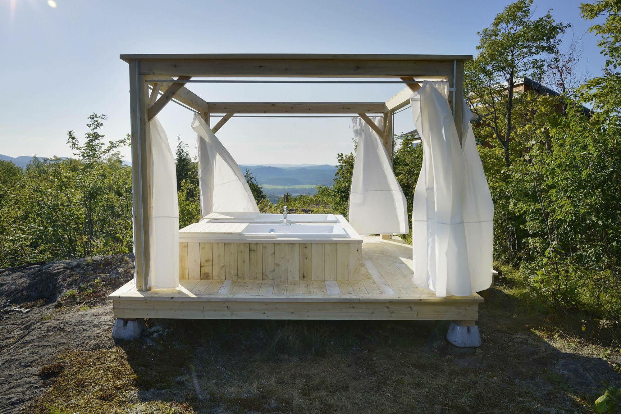 Eco Spa Highland Grenville-Sur-La-Rouge Exteriör bild