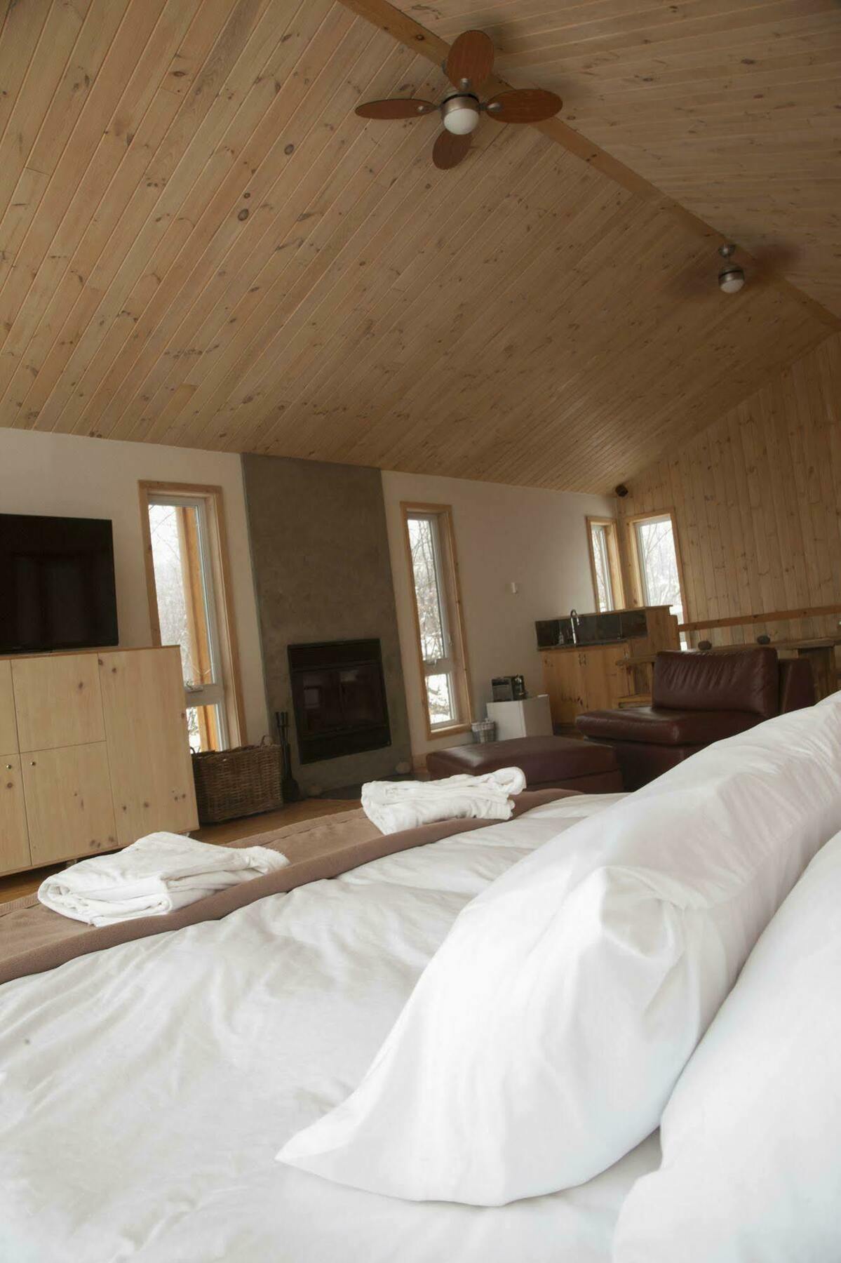 Eco Spa Highland Grenville-Sur-La-Rouge Exteriör bild