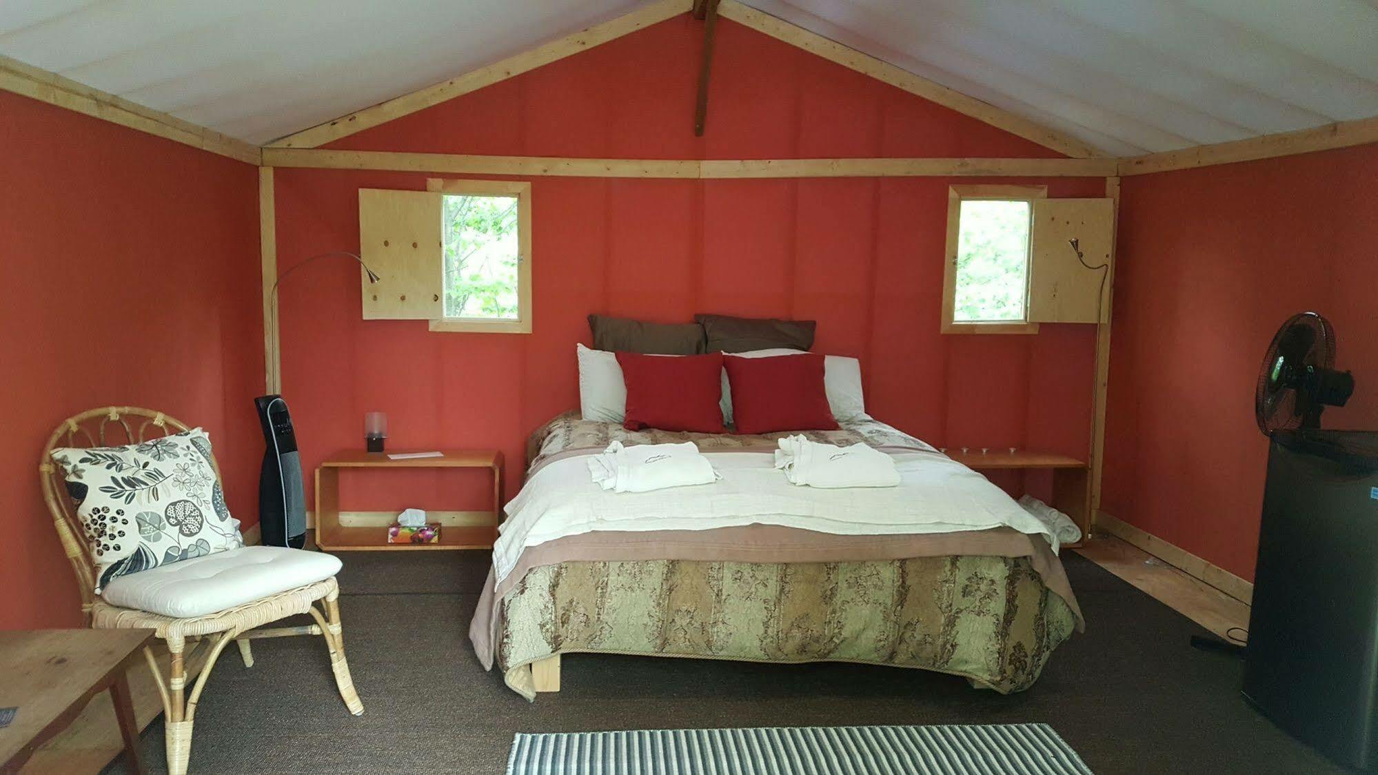 Eco Spa Highland Grenville-Sur-La-Rouge Exteriör bild